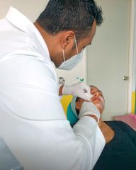 Dr. Jhony Camarero